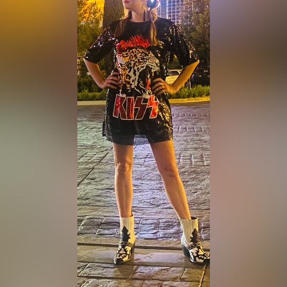KISS 🐯 Sequin Shirt /Dress - Picture 1 of 3
